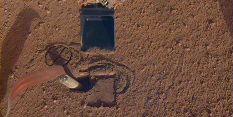 کوشش تازه برای آزاد کردن بازوی مریخ نورد اینسایت