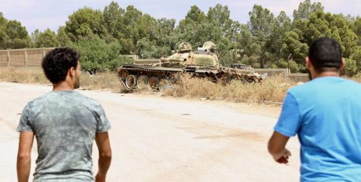 مصر، شورشیان شرق لیبی را به انواع تانک تجهیز می کند