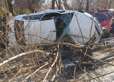 تصادف شدید خودروی دنا در همدان