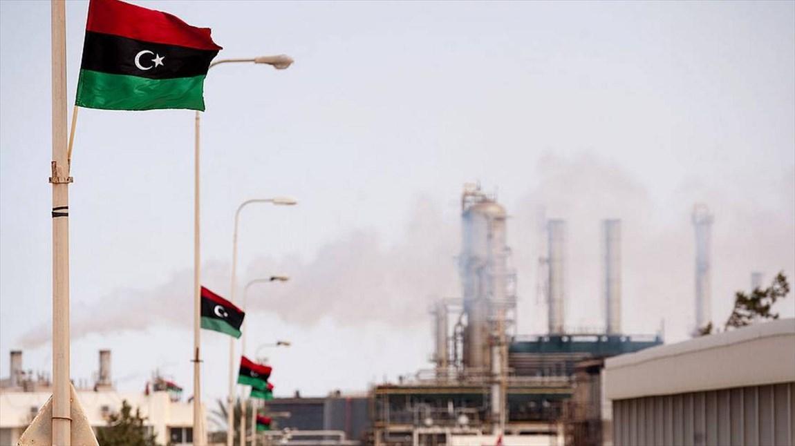 نفت؛ سلاح خلیفه حفتر برای مبارزه با حکومت وفاق ملی، مبارزه نفتی لیبی با تروریست ها