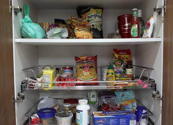 روش های صحیح نگهداری مواد غذایی در کابینت و قفسه های آشپزخانه