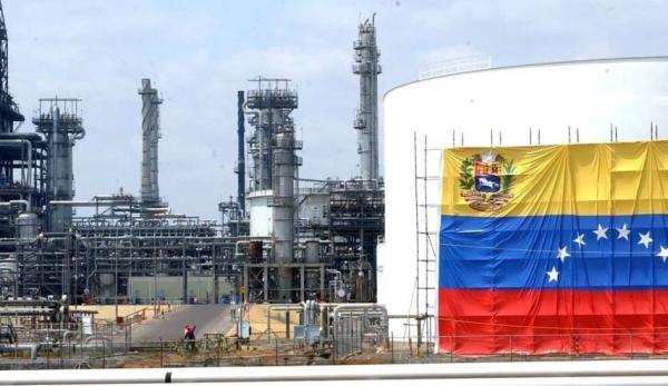 ونزوئلا با یاری فنی ایران فراوری نفت خود را دو برابر کرد