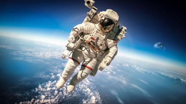 چرا فضانورد ها دیرتر از زمینی ها پیر می شوند؟